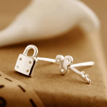 925銀針&times;鎖頭與梅花鑰匙&times;耳針
