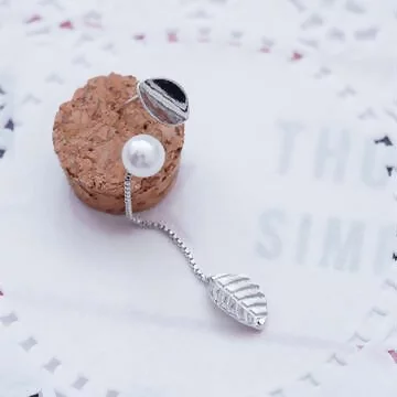 925銀針&times;樹葉珍珠&times;不對稱流蘇耳針