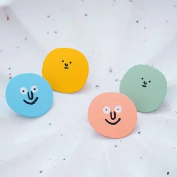 小明與他的朋友&times;不對稱吊墜耳環&times;共二色