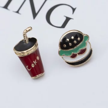 漢堡配可樂×不對稱吊墜耳環