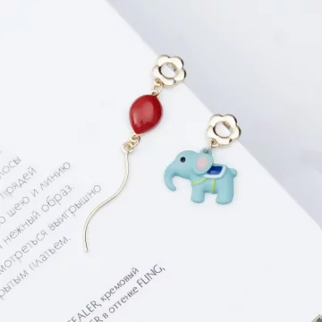 小藍象紅氣球&times;不對稱吊墜耳環