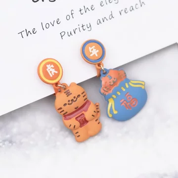 虎年福袋&times;不對稱三角耳夾