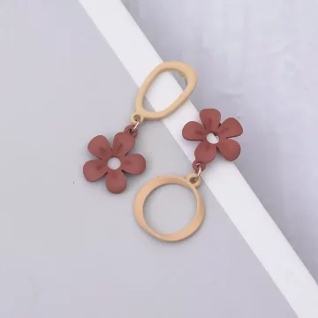 磚紅小花紐結圓環&times;不對稱吊墜耳環