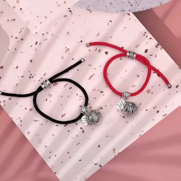 雪花紛飛&times;薰香火山石&times;可調節拉繩手鍊&times;共二色