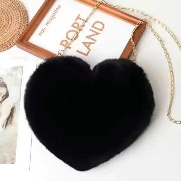 超軟萌毛愛心&times;鍊條斜背包&times;黑色