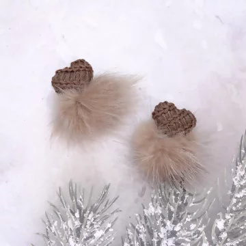 愛心深咖毛毛球&times;吊墜耳環