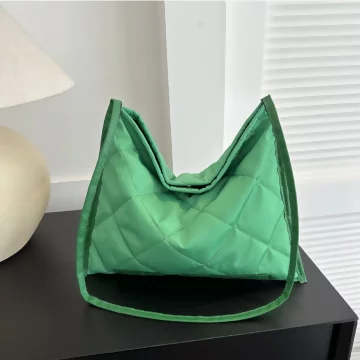 通勤空氣格菱紋&times;肩背包&times;綠色