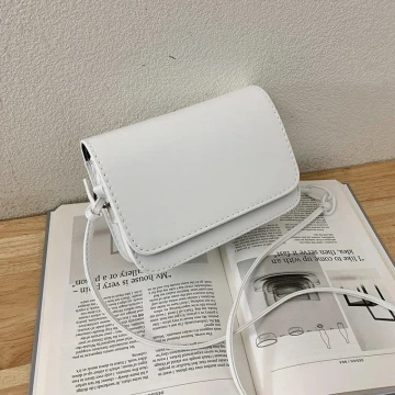 簡約純素面不對稱背帶&times;斜背包&times;白色