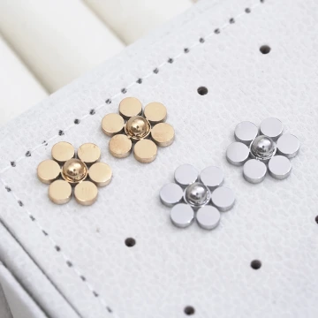 316鋼飾×小雛菊×耳釘×銀色