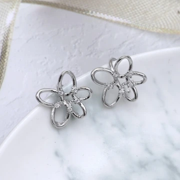 線條花朵&times;U型耳骨夾