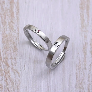 相視而笑&times;情侶對戒