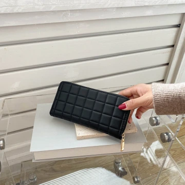 正方格紋壓線×拉鍊長皮夾×黑色