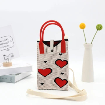 小小紅心&times;針織&times;斜背包
