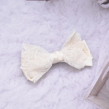 蕾絲緞面蝴蝶結×蝴蝶夾
