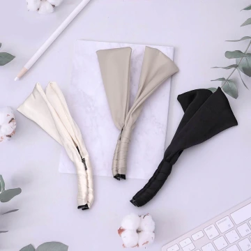  兔耳緞布&times;香蕉夾&times;共三色