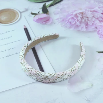 白底粉嫩小香風毛呢×髮箍