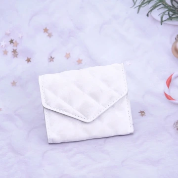 信封爆閃麂皮×三折短皮夾×白色