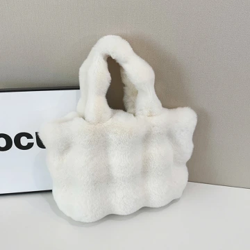 毛毛波堤×肩背袋×白色