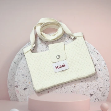 快樂多巴胺&times;單色針織&times;斜背包&times;白色