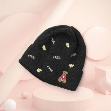 韓風刺鏽塗鴉&times;毛帽&times;黑色