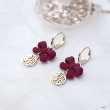 福字紅領結&times;吊墜耳扣