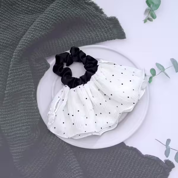 白紗點點蕾絲裙擺×大腸髮束