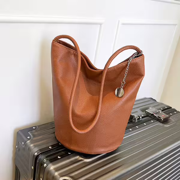 皮革圓身水桶包×肩背包×棕咖