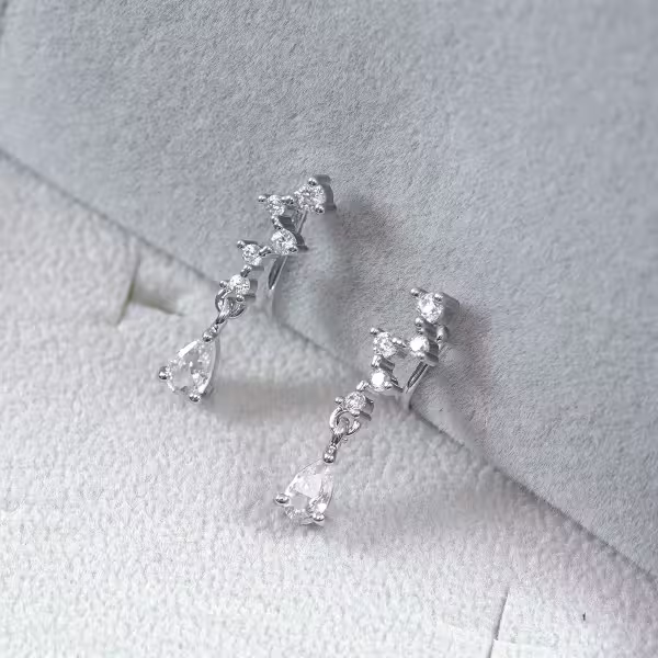 法式小水滴晶鑽×蚊香盤U型耳夾