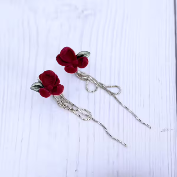 紅絲絨梔子花鍊條×後掛式吊墜耳環