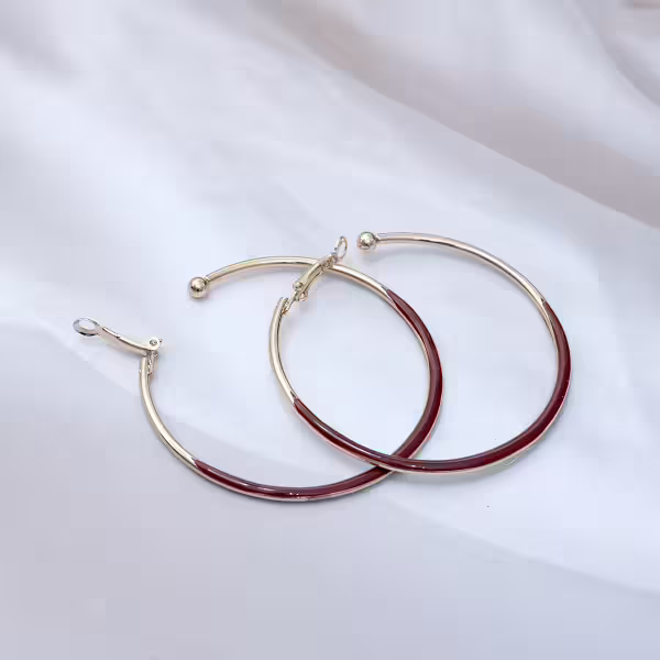 金屬大紅圈&times;三角耳夾