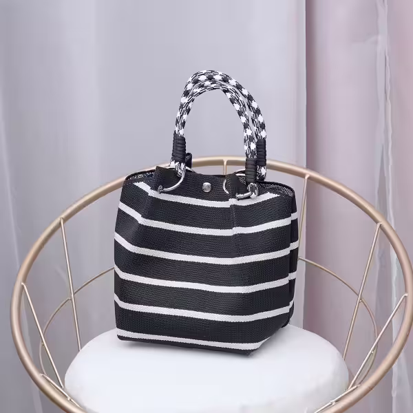 黑線條紋&times;針織手提袋