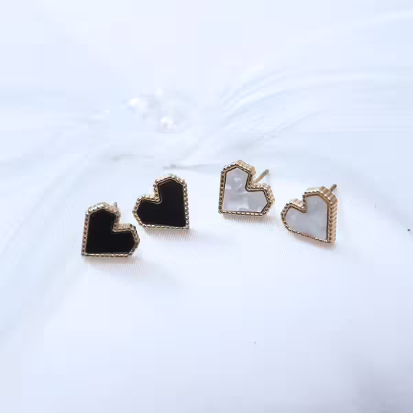 鋼飾&times;折紙愛心貝紋&times;耳釘&times;共二色