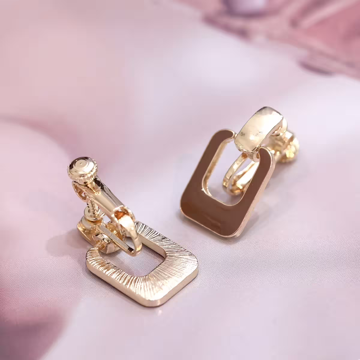 暖咖長方鏤空相扣&times;螺旋耳夾-第3張