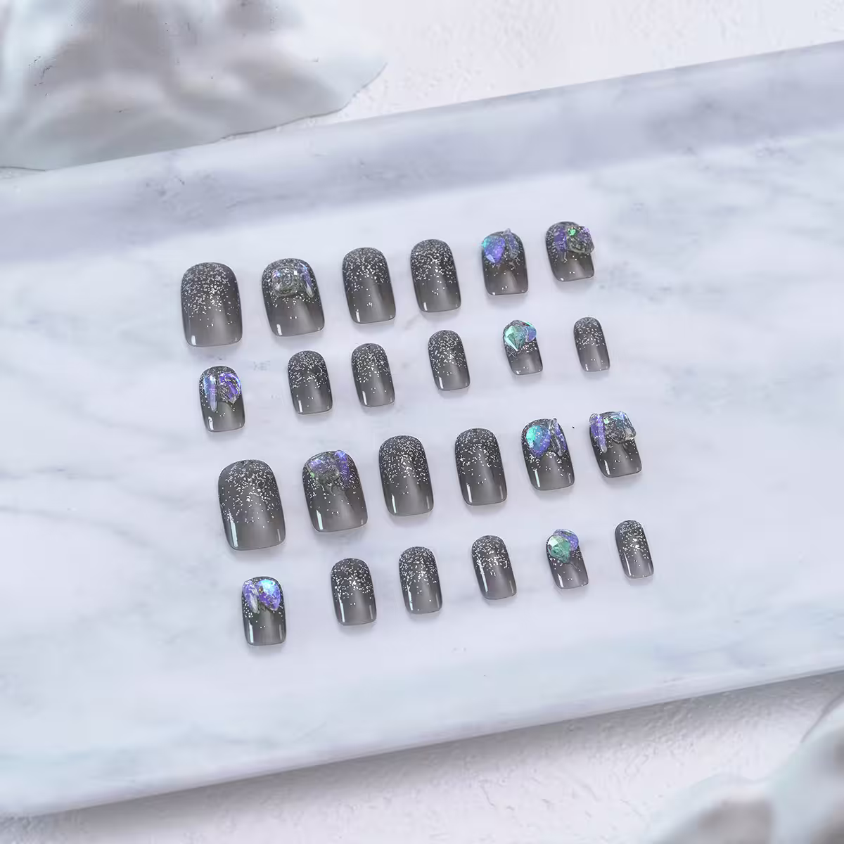 鐵灰冰晶閃光亮面×穿戴式手指甲片×二十四入-第1張