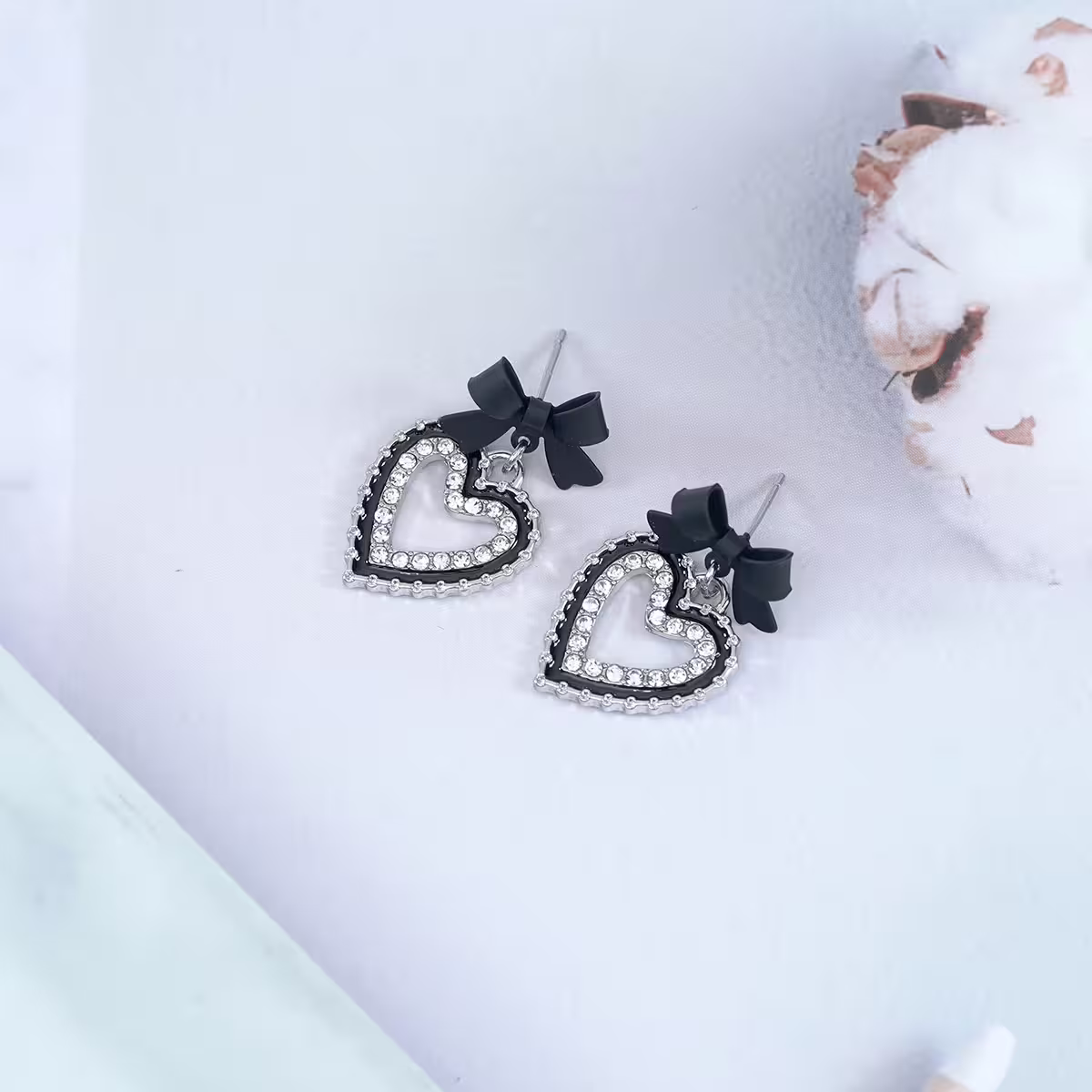 甜酷黑蝴蝶結愛心×吊墜耳環-第2張