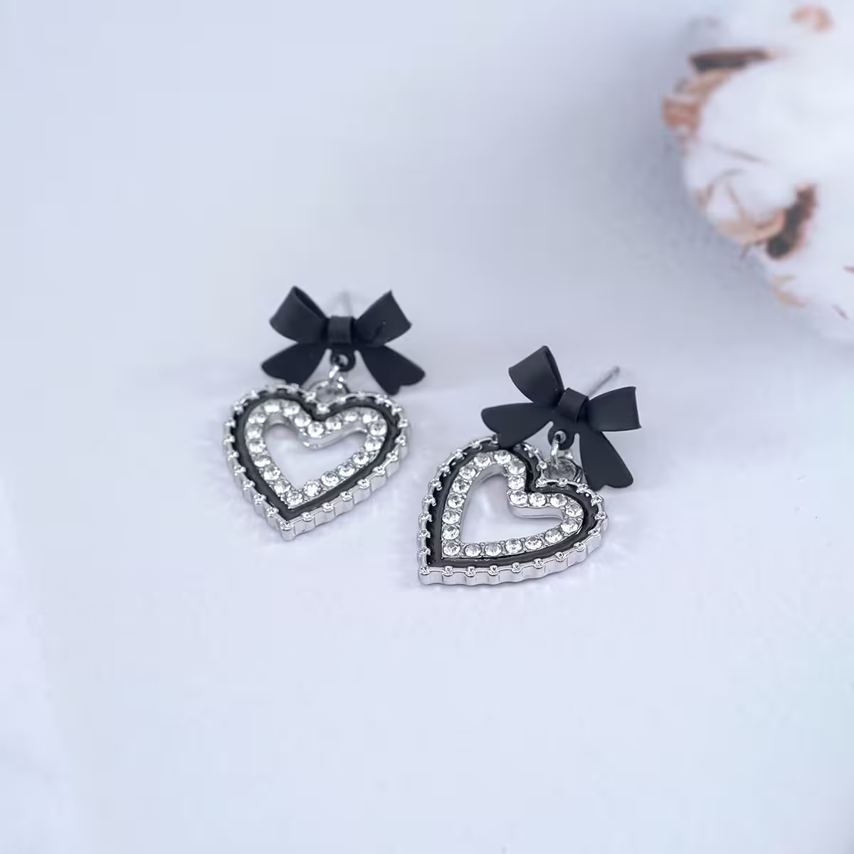 甜酷黑蝴蝶結愛心×吊墜耳環-第3張