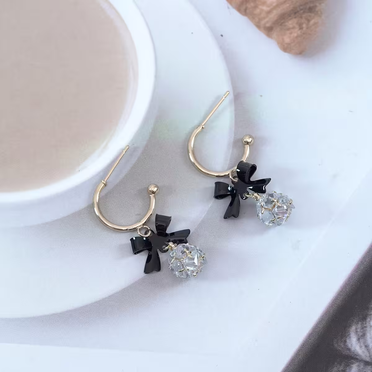 黑領結C字輕奢晶鑽球×吊墜耳環-第2張