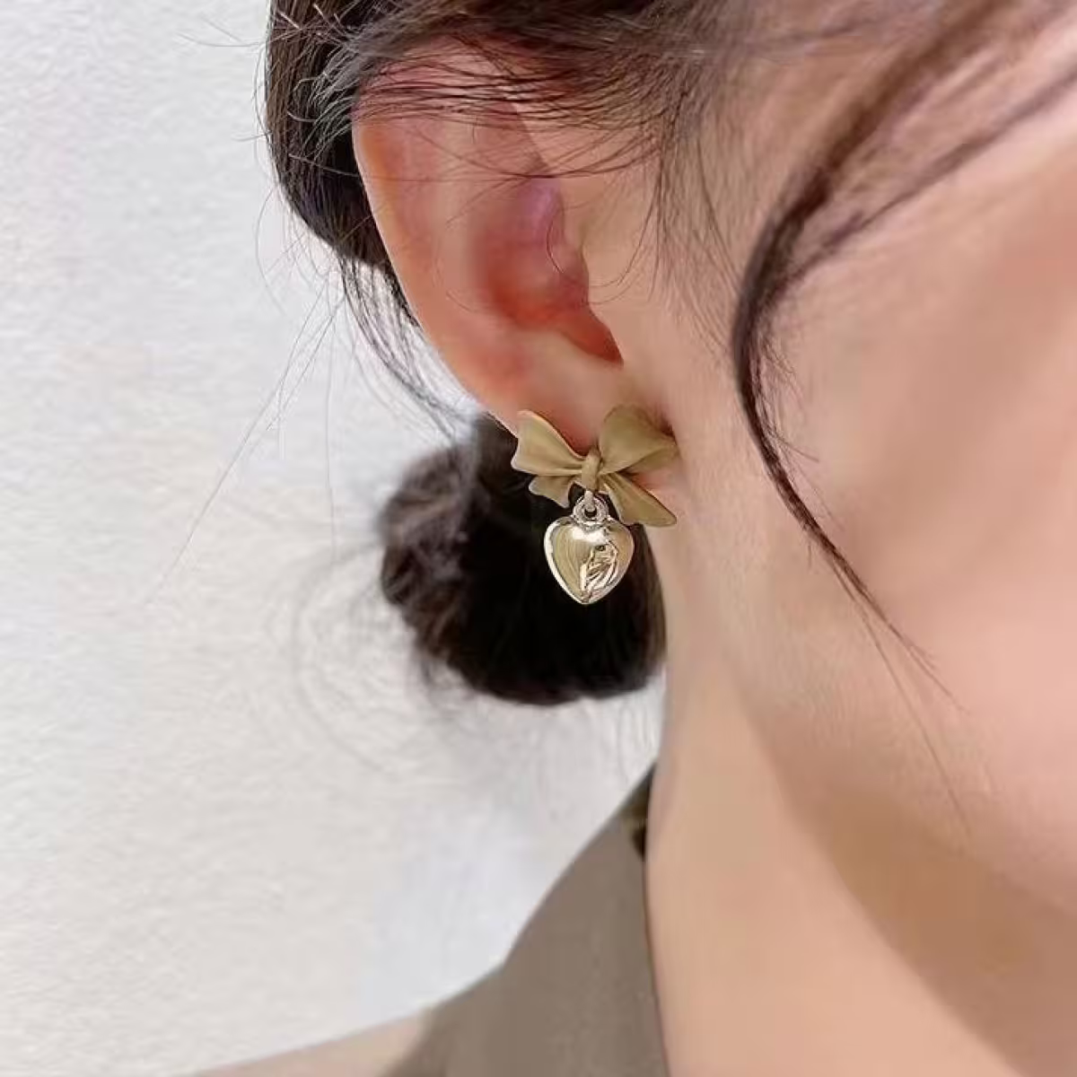 棕咖領結金色愛心×蚊香盤U型耳夾-第6張