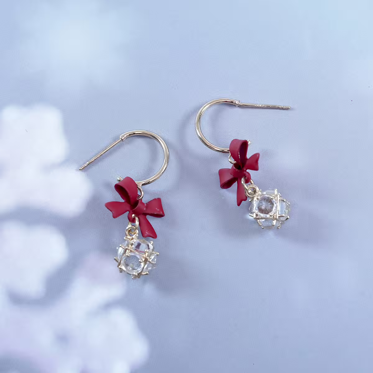 紅領結C字輕奢晶鑽球×吊墜耳環×紅色-第1張