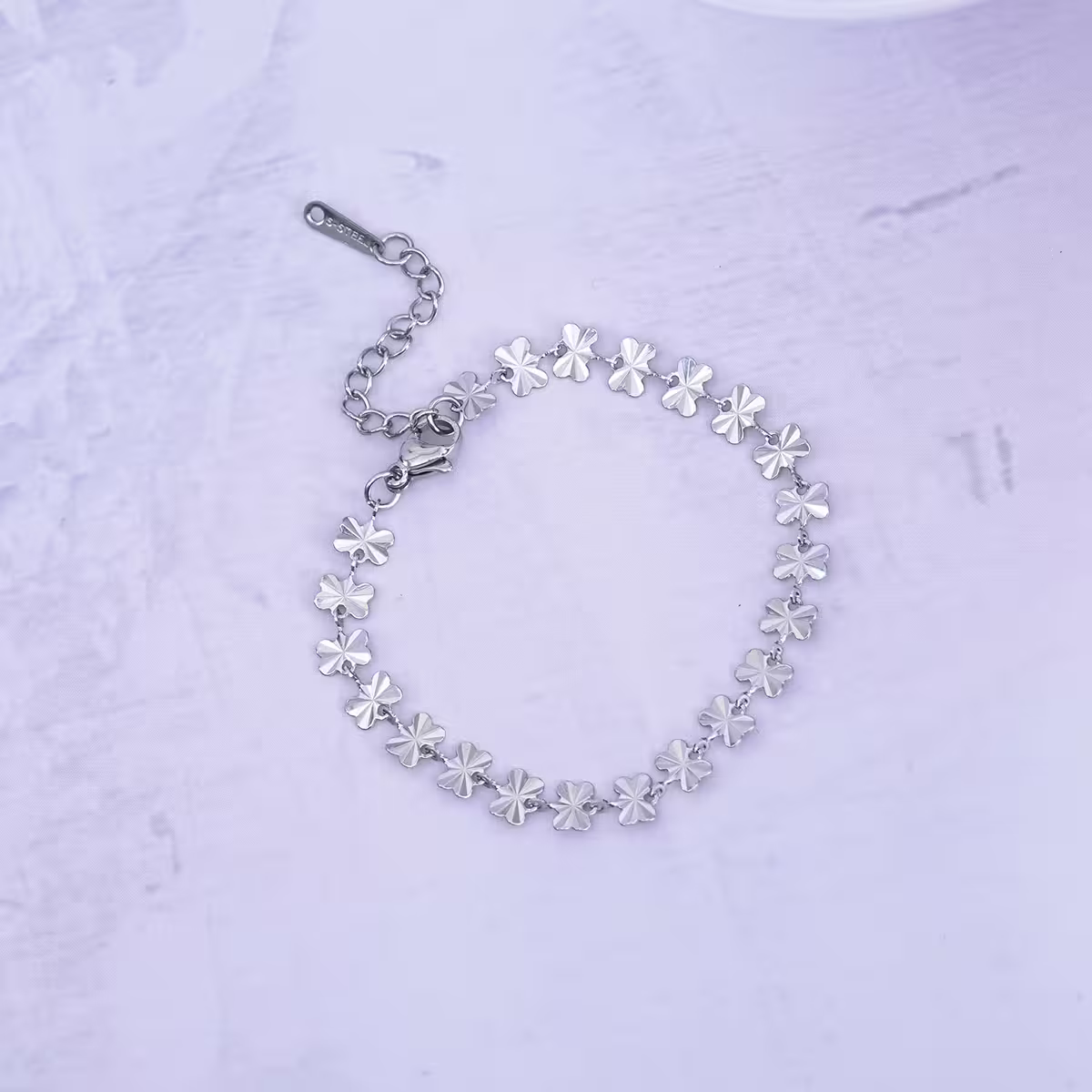 316鋼飾×四葉草壓花紋 ×手鍊×銀色-第1張