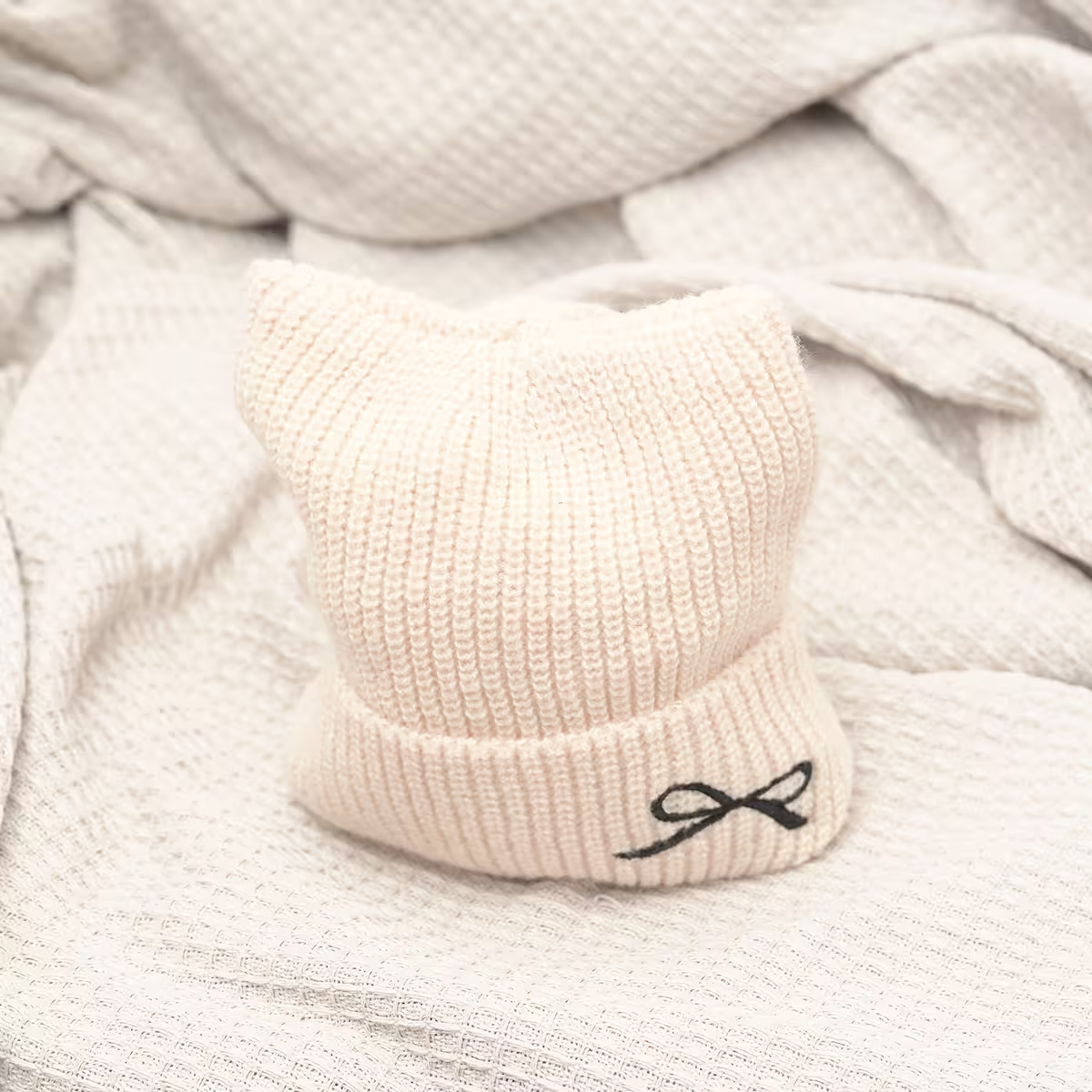 平頭俏貓耳蝴蝶結&times;毛帽&times;米白-第2張
