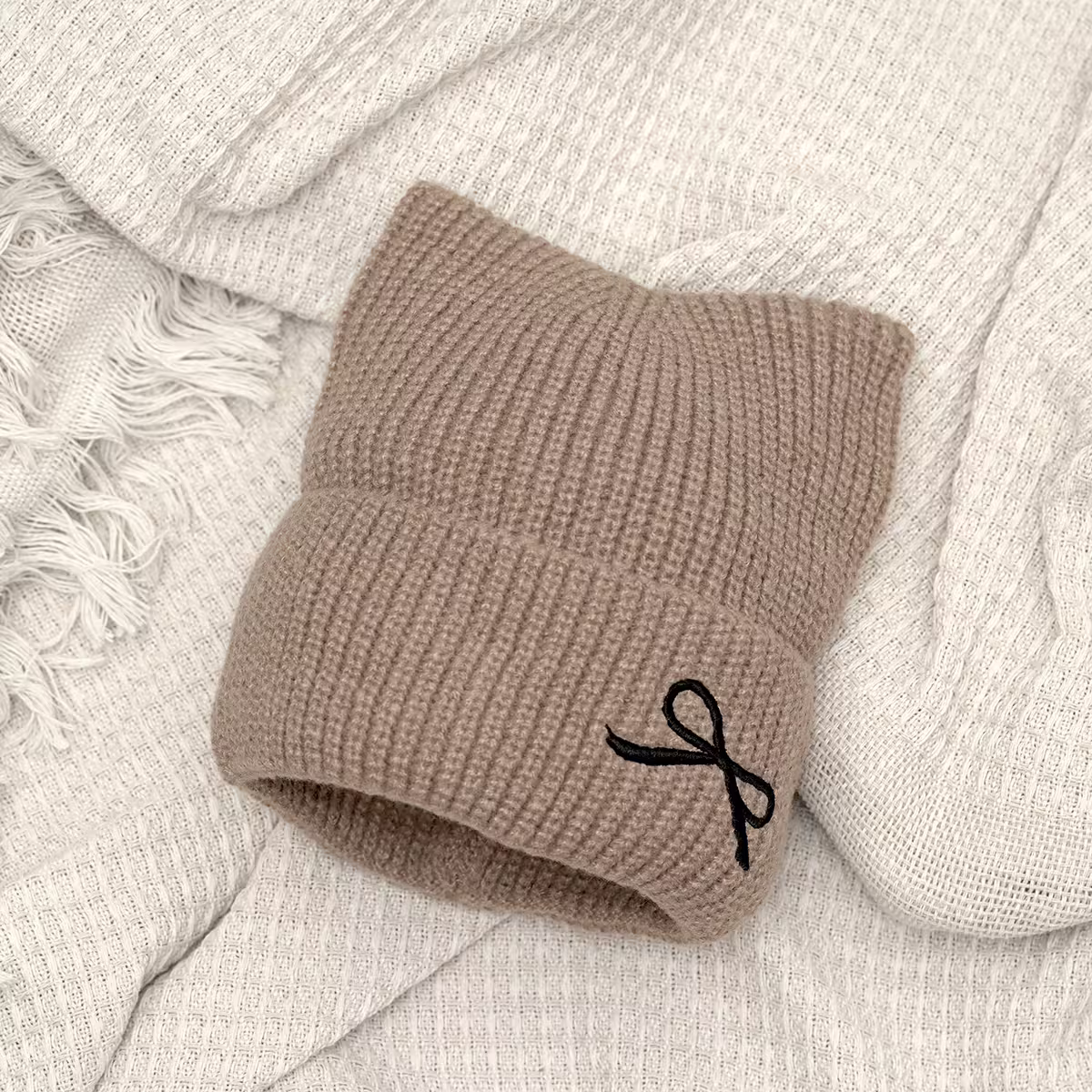 平頭俏貓耳蝴蝶結&times;毛帽&times;棕咖-第1張