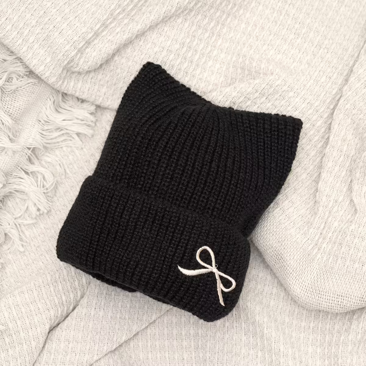 平頭俏貓耳蝴蝶結&times;毛帽&times;黑色-第1張