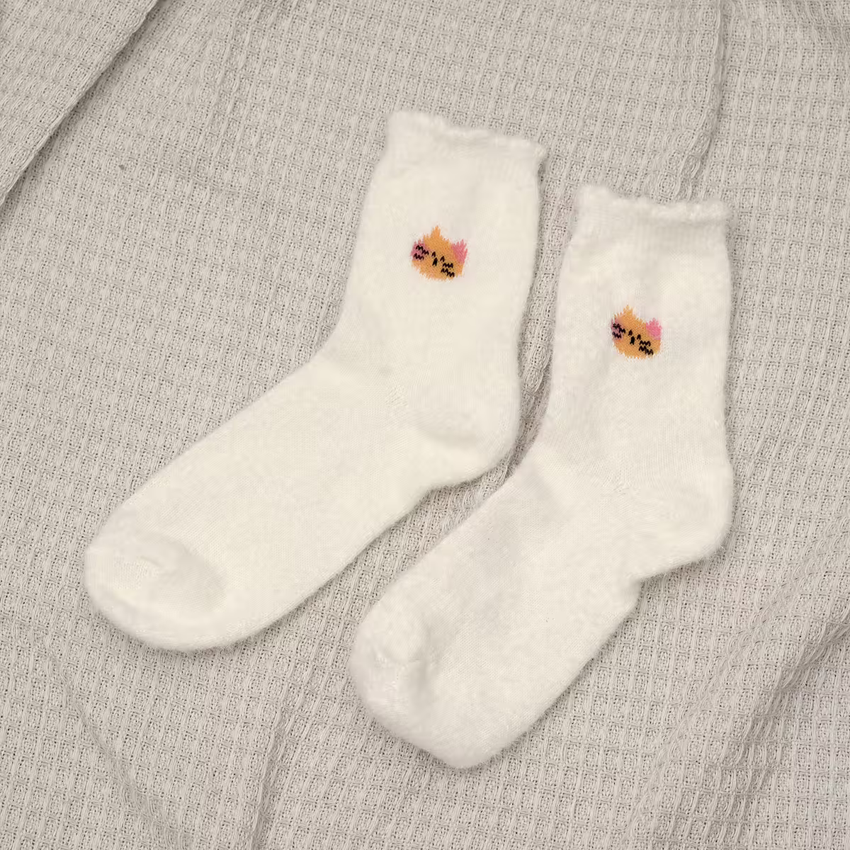 兔貓白色毛襪&times;中筒襪&times;二雙套件襪子組-第4張