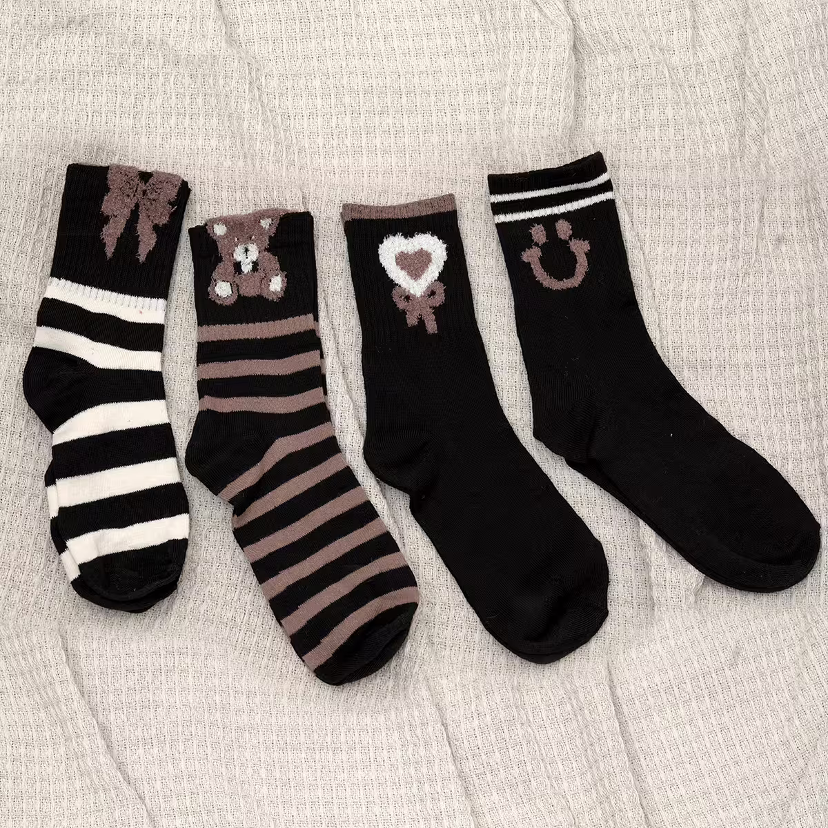 熊熊笑臉蝴蝶結愛心&times;中筒襪&times;四雙套件襪子組-第1張