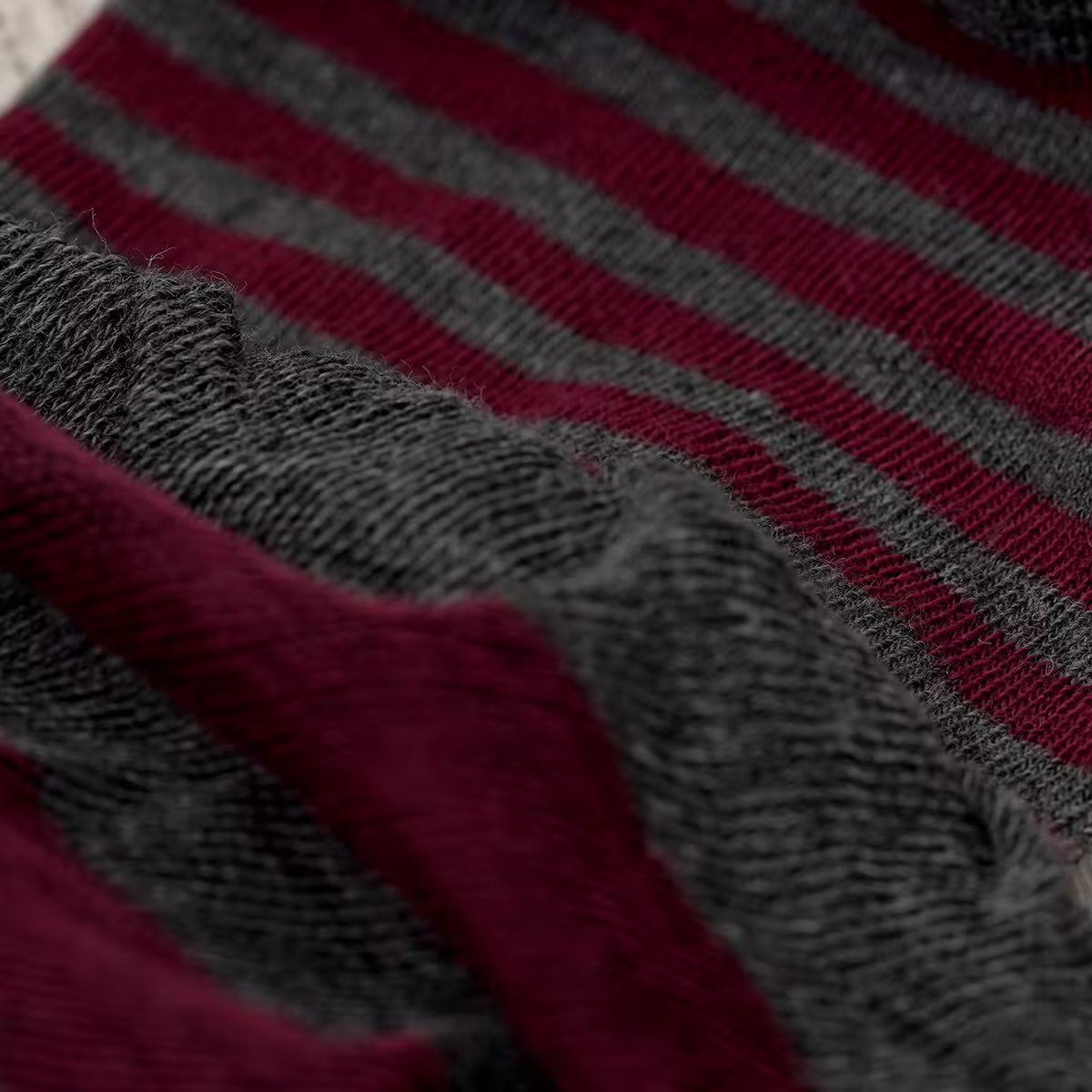 雙層條紋假兩件&times;中筒襪&times;紅灰-第4張