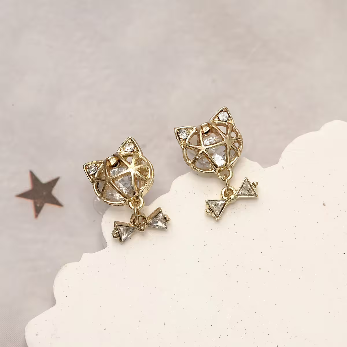 立體鏤空貓咪&times;吊墜耳環-第1張