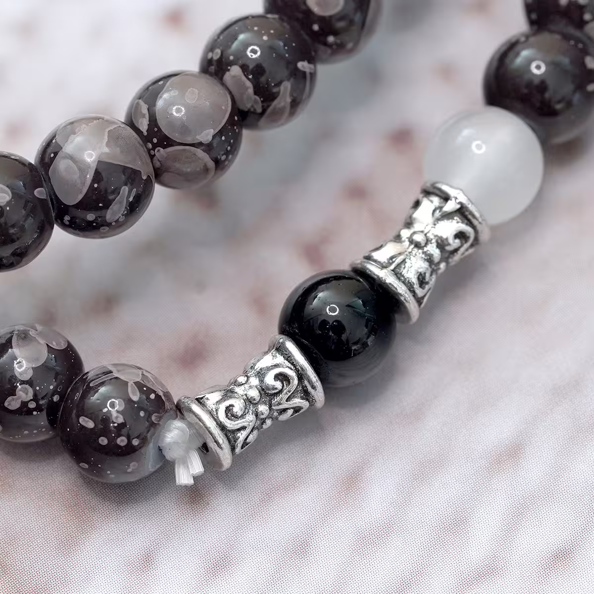 復古黑棕斑紋圖騰&times;雙層固定式串珠手鍊-第4張