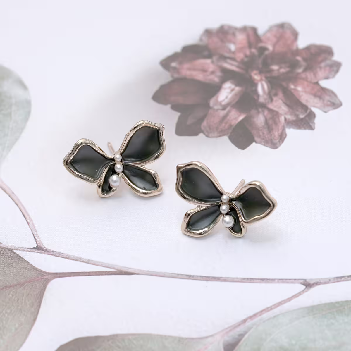 墨色蝴蝶花&times;吊墜耳環-第2張