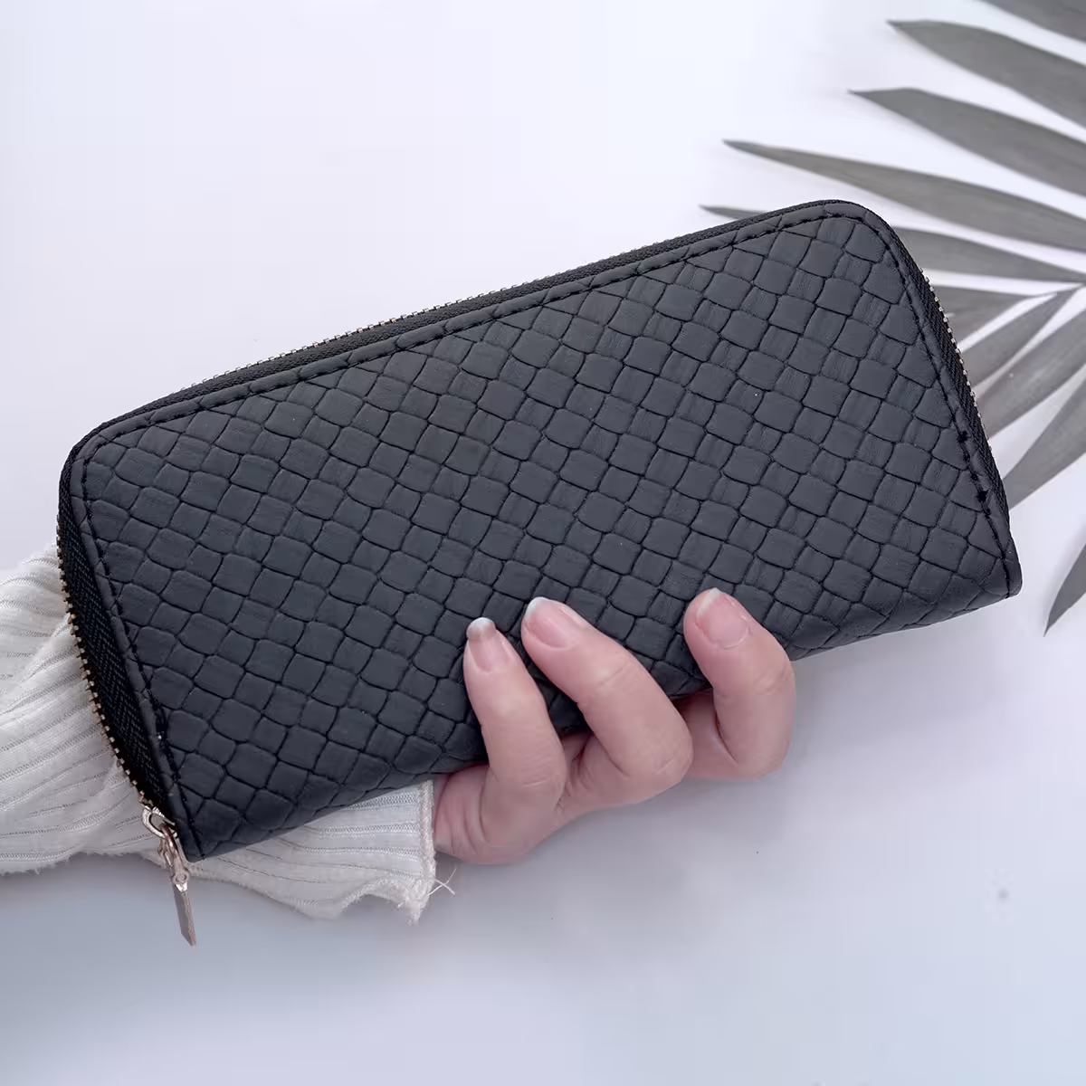 編織壓紋&times;拉鍊長皮夾&times;黑色-第6張